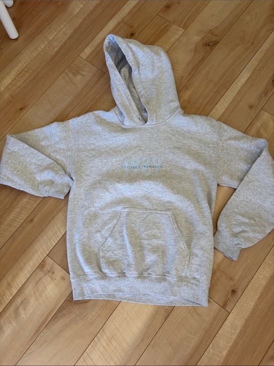 Taylor Swift Tops - Authentic 1989 Taylor’s version hoodie.